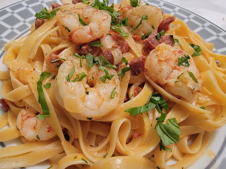Fettuccines aux crevettes et chorizo