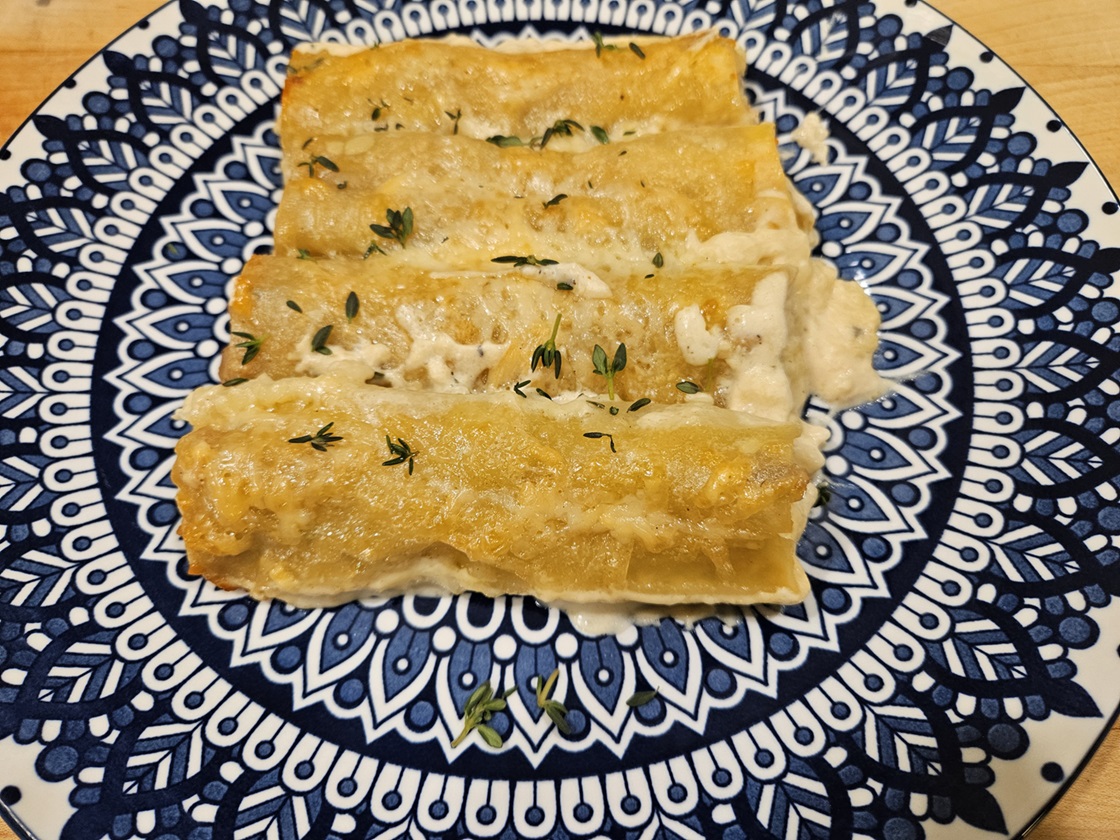 Cannelloni Au Confit De Canard Sauce Crémeuse Aux Oignons